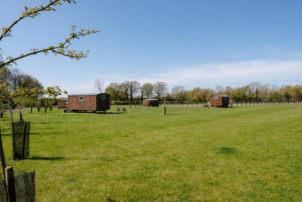 Honeysuckle Farm Holidays By Stay In Suffolk, Monk Soham วูดบริดจ์ ภายนอก รูปภาพ